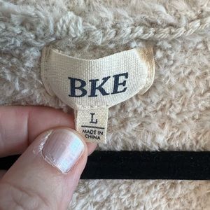 Super soft off white cardigan. Buckle brand. Size L (oversized)